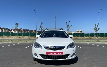 Opel Astra J, 2011 год, 800 000 рублей, 2 фотография