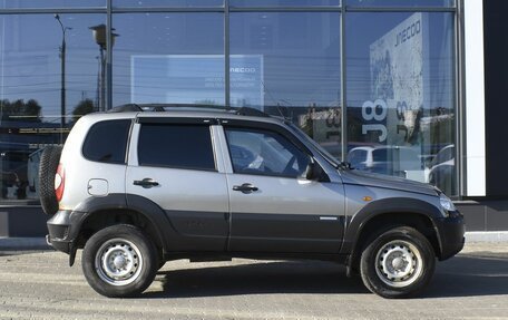 Chevrolet Niva I рестайлинг, 2010 год, 440 000 рублей, 3 фотография