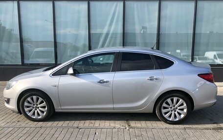 Opel Astra J, 2013 год, 990 000 рублей, 2 фотография