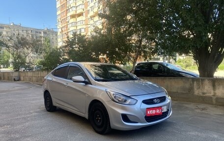 Hyundai Solaris II рестайлинг, 2011 год, 570 000 рублей, 3 фотография