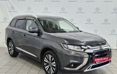 Mitsubishi Outlander III рестайлинг 3, 2020 год, 2 690 000 рублей, 2 фотография