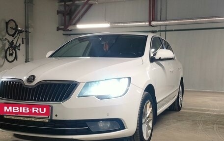 Skoda Superb III рестайлинг, 2013 год, 1 090 000 рублей, 3 фотография