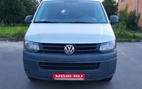 Volkswagen Caravelle T5, 2011 год, 1 950 000 рублей, 2 фотография