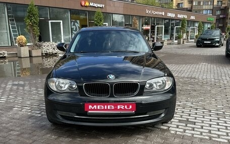 BMW 1 серия, 2011 год, 749 000 рублей, 1 фотография