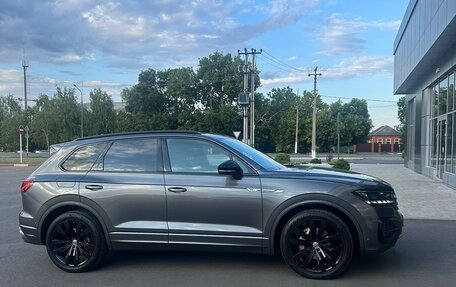 Volkswagen Touareg III, 2019 год, 6 800 000 рублей, 3 фотография