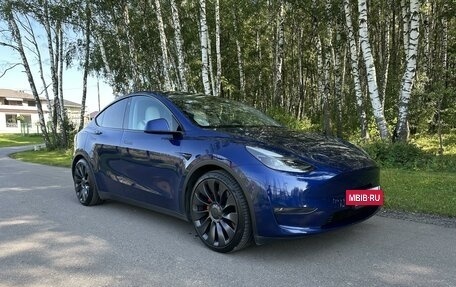 Tesla Model Y I, 2022 год, 6 990 000 рублей, 2 фотография