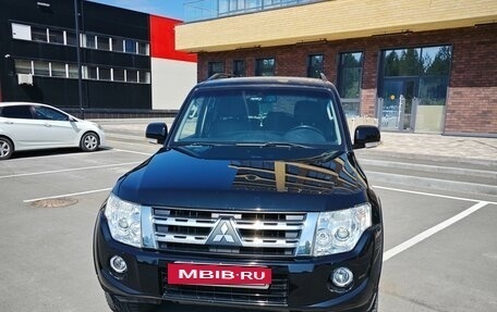 Mitsubishi Pajero IV, 2012 год, 2 250 000 рублей, 2 фотография