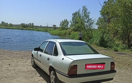 Opel Vectra A, 1990 год, 150 000 рублей, 3 фотография