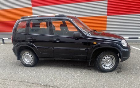 Chevrolet Niva I рестайлинг, 2010 год, 325 000 рублей, 5 фотография