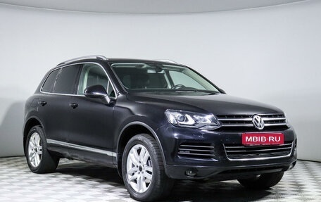 Volkswagen Touareg III, 2011 год, 1 950 000 рублей, 2 фотография