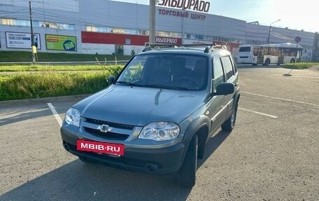 Chevrolet Niva I рестайлинг, 2015 год, 750 000 рублей, 2 фотография