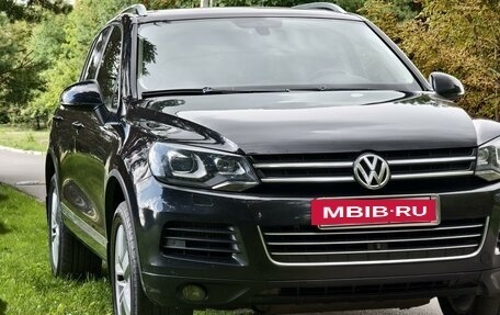 Volkswagen Touareg III, 2011 год, 2 900 000 рублей, 2 фотография