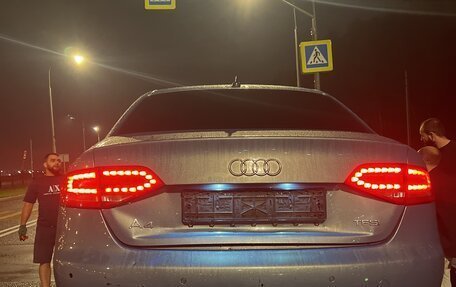 Audi A4, 2010 год, 700 000 рублей, 2 фотография