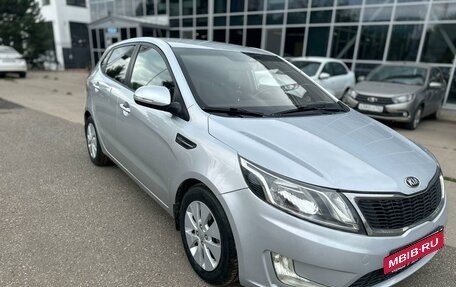 KIA Rio III рестайлинг, 2013 год, 835 000 рублей, 1 фотография