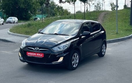 Hyundai Solaris II рестайлинг, 2013 год, 920 000 рублей, 3 фотография