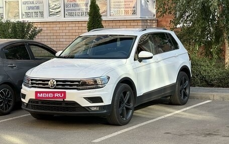 Volkswagen Tiguan II, 2018 год, 2 525 000 рублей, 3 фотография