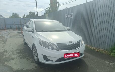 KIA Rio III рестайлинг, 2014 год, 900 000 рублей, 2 фотография