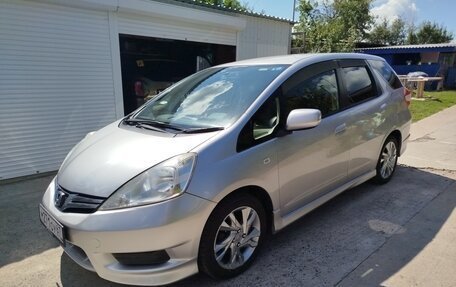 Honda Fit Shuttle I рестайлинг, 2012 год, 1 060 000 рублей, 1 фотография