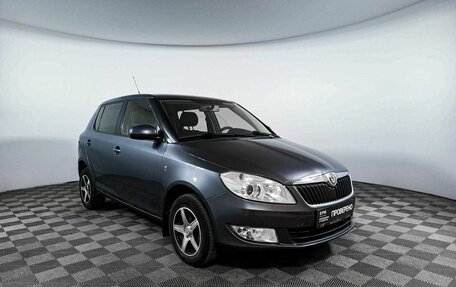 Skoda Fabia II, 2011 год, 588 000 рублей, 2 фотография