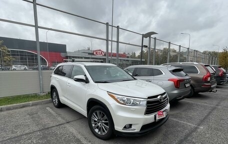 Toyota Highlander III, 2014 год, 2 800 000 рублей, 2 фотография