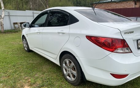 Hyundai Solaris II рестайлинг, 2014 год, 890 000 рублей, 3 фотография