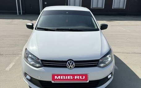 Volkswagen Polo VI (EU Market), 2012 год, 530 000 рублей, 2 фотография