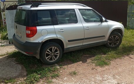 Skoda Yeti I рестайлинг, 2013 год, 1 000 000 рублей, 2 фотография