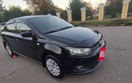 Volkswagen Polo VI (EU Market), 2012 год, 900 000 рублей, 2 фотография