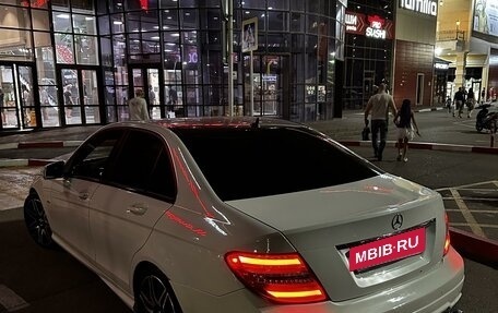 Mercedes-Benz C-Класс, 2011 год, 1 650 000 рублей, 2 фотография