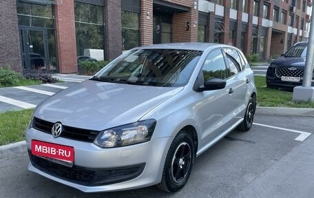 Volkswagen Polo VI (EU Market), 2010 год, 725 000 рублей, 2 фотография