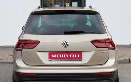 Volkswagen Tiguan II, 2019 год, 2 820 777 рублей, 5 фотография