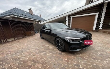 BMW 5 серия, 2018 год, 3 850 000 рублей, 2 фотография