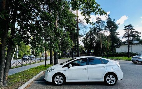 Toyota Prius, 2013 год, 1 300 000 рублей, 7 фотография