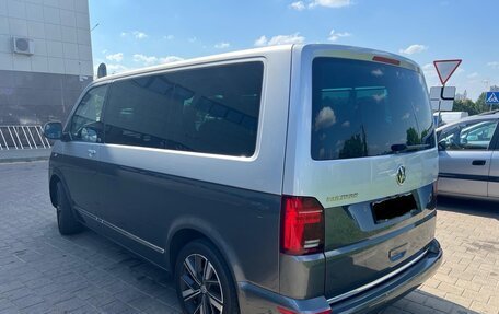 Volkswagen Multivan T6 рестайлинг, 2020 год, 6 200 000 рублей, 3 фотография