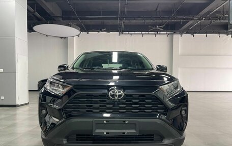 Toyota RAV4, 2023 год, 3 707 000 рублей, 2 фотография