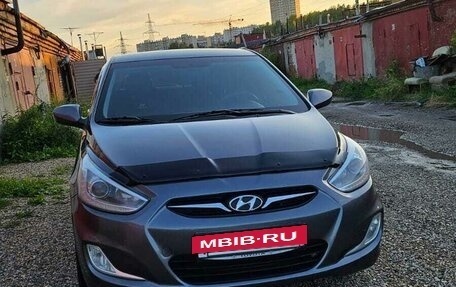 Hyundai Solaris II рестайлинг, 2013 год, 850 000 рублей, 5 фотография