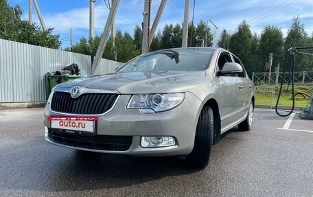 Skoda Superb III рестайлинг, 2010 год, 1 499 999 рублей, 2 фотография