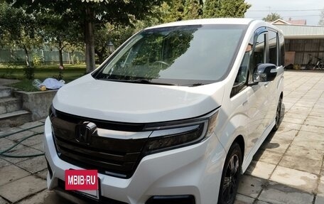 Honda Stepwgn IV, 2019 год, 2 900 000 рублей, 3 фотография