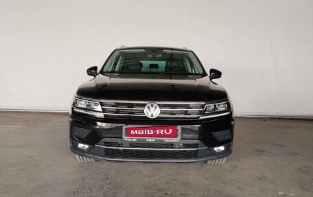 Volkswagen Tiguan II, 2018 год, 3 400 000 рублей, 1 фотография