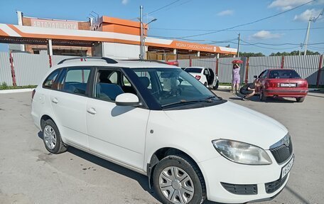 Skoda Fabia II, 2011 год, 400 000 рублей, 3 фотография