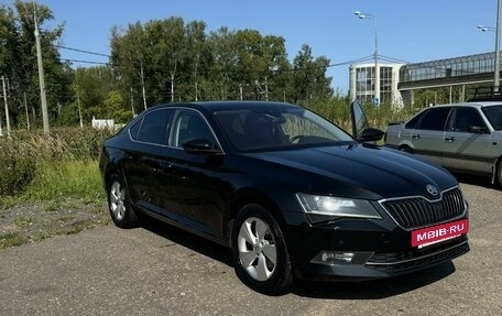 Skoda Superb III рестайлинг, 2016 год, 2 000 000 рублей, 3 фотография