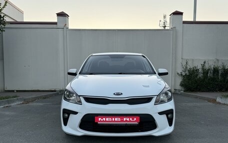 KIA Rio IV, 2018 год, 1 360 000 рублей, 2 фотография