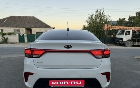 KIA Rio IV, 2018 год, 1 360 000 рублей, 5 фотография