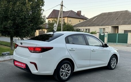 KIA Rio IV, 2018 год, 1 360 000 рублей, 4 фотография