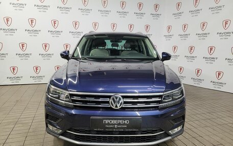 Volkswagen Tiguan II, 2017 год, 3 599 000 рублей, 2 фотография