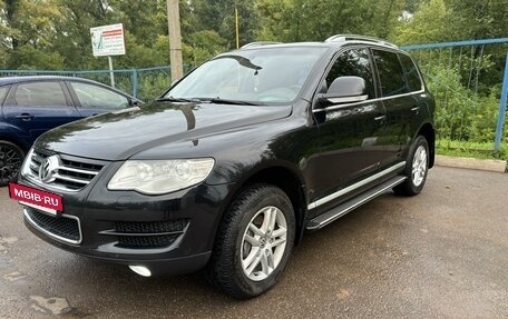 Volkswagen Touareg III, 2009 год, 1 630 000 рублей, 2 фотография