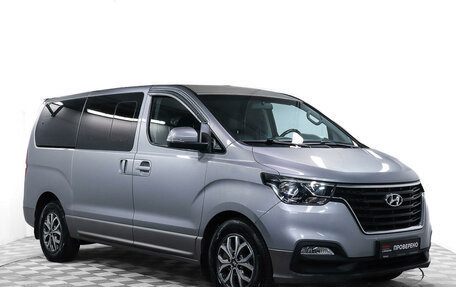 Hyundai Grand Starex Grand Starex I рестайлинг 2, 2018 год, 3 250 000 рублей, 2 фотография