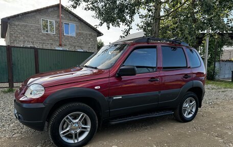 Chevrolet Niva I рестайлинг, 2012 год, 730 000 рублей, 3 фотография