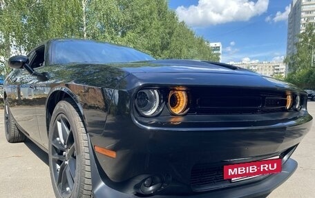 Dodge Challenger III рестайлинг 2, 2022 год, 5 600 000 рублей, 9 фотография