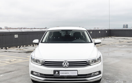 Volkswagen Passat B8 рестайлинг, 2018 год, 2 325 000 рублей, 2 фотография